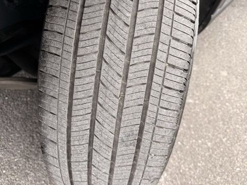 Used 2022 Ford Explorer ST-Line image 10