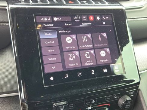 Used 2025 Jeep Grand Cherokee L Altitude RWD image 22