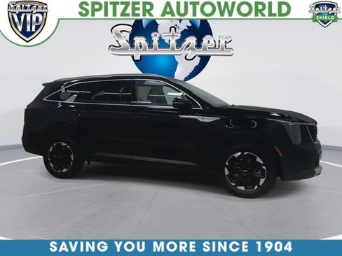 Used 2025 Kia Sorento S AWD/4WD image 2