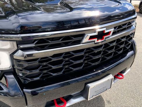 Used 2022 Chevrolet Silverado 1500 ZR2 w/ Technology Package image 30