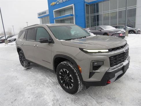 New 2026 Chevrolet Traverse Z71 w/ Driver Confidence Package image 2