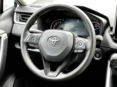 Used 2024 Toyota RAV4 XLE FWD image 30