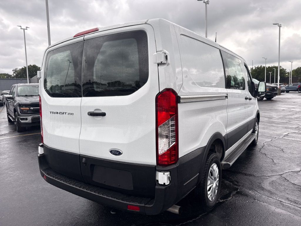 Used 2025 Ford Transit 250 Low Roof w/ Exterior Upgrade Package RWD image 7