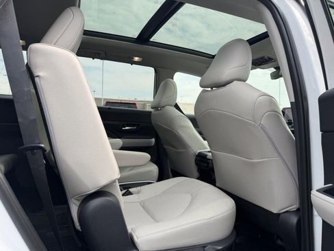 Certified 2026 Toyota Grand Highlander AWD image 12