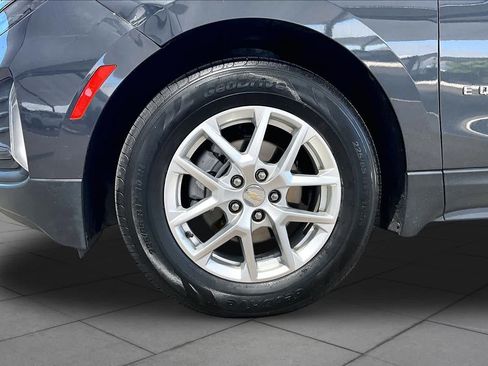 Used 2023 Chevrolet Equinox LT FWD image 11