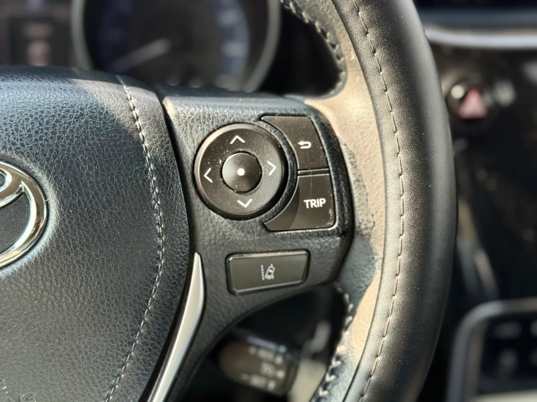 Used 2017 Toyota Corolla iM FWD image 30