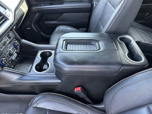 Used 2021 Chevrolet Tahoe High Country w/ Premium Package RWD image 24