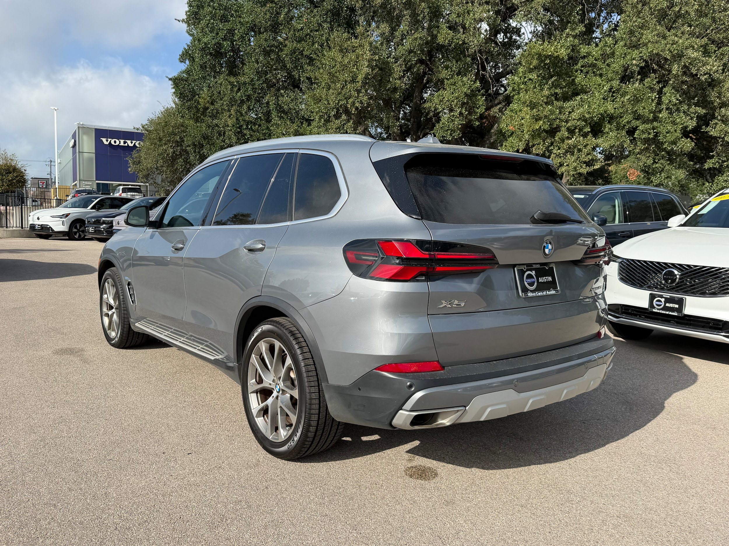 Used 2024 BMW X5 xDrive40i AWD/4WD image 4