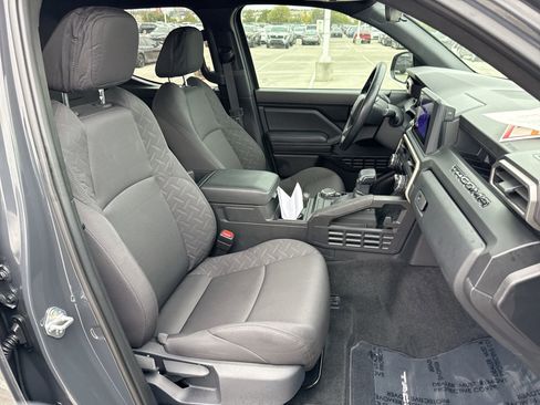 Certified 2025 Toyota Tacoma SR image 26