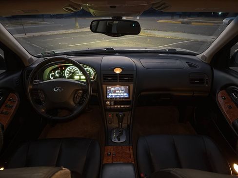 Used 2002 INFINITI I35 FWD image 9