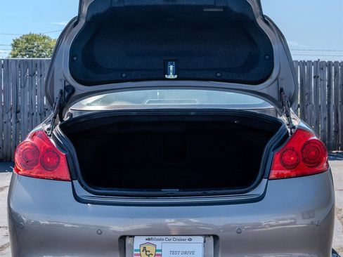 Used 2010 INFINITI G37 Journey w/ Premium Pkg image 9
