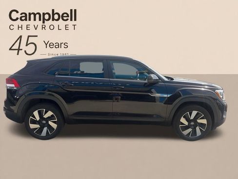 Used 2025 Volkswagen Atlas Cross Sport SE FWD image 39