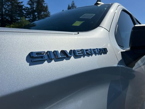 Used 2020 Chevrolet Silverado 1500 Custom w/ Custom 2.7L Value Package AWD/4WD image 32