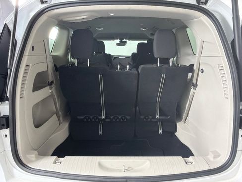Used 2023 Chrysler Voyager LX FWD image 20
