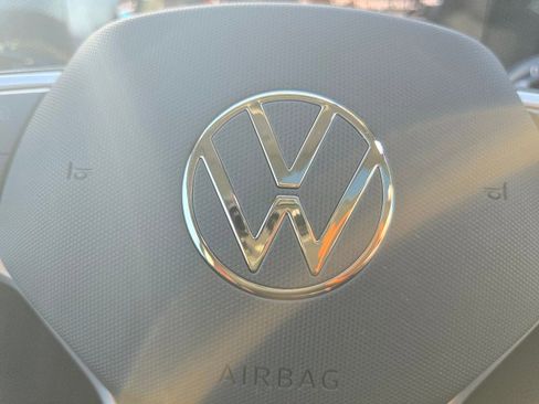 New 2026 Volkswagen Tiguan SE AWD/4WD image 39