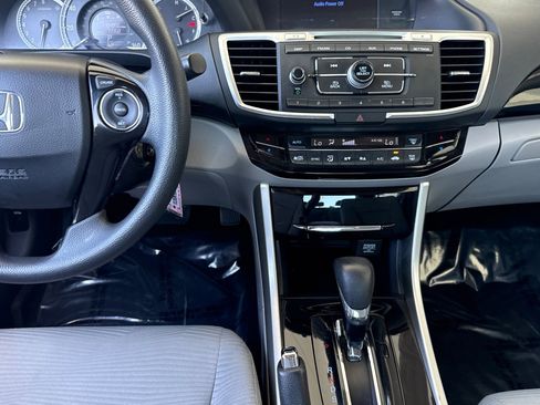 Used 2016 Honda Accord LX image 28