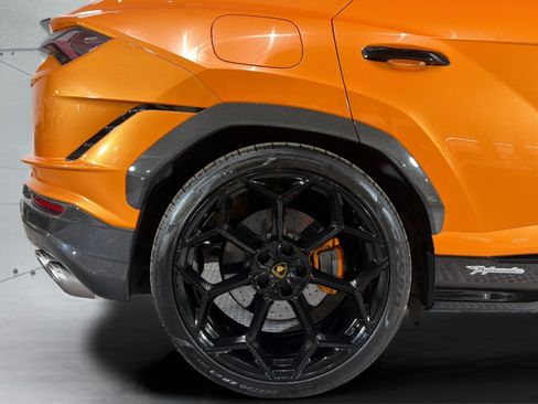 Used 2023 Lamborghini Urus Performante AWD/4WD image 35