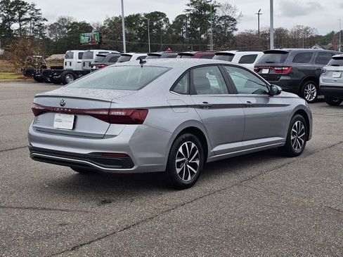 Used 2025 Volkswagen Jetta S image 7