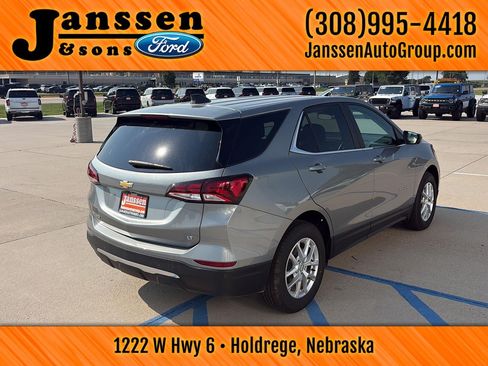 Used 2024 Chevrolet Equinox LT FWD image 6