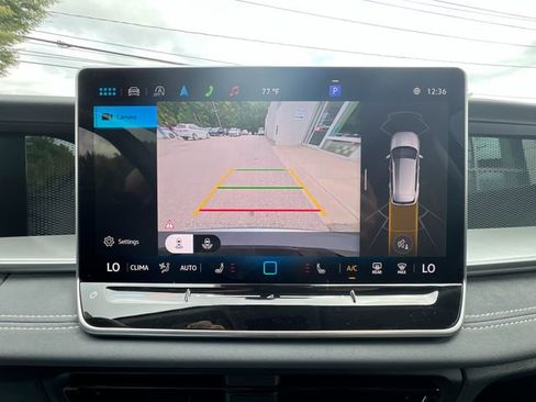 New 2025 Volkswagen Tiguan SE image 17