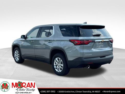 Certified 2023 Chevrolet Traverse LS FWD image 4