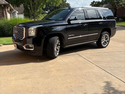 Used 2020 GMC Yukon Denali w/ Denali Ultimate Package AWD/4WD image 1