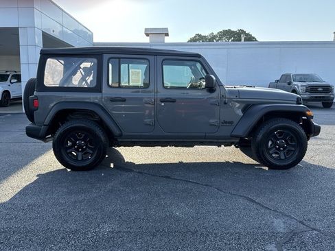 Used 2023 Jeep Wrangler Unlimited Sport AWD/4WD image 2