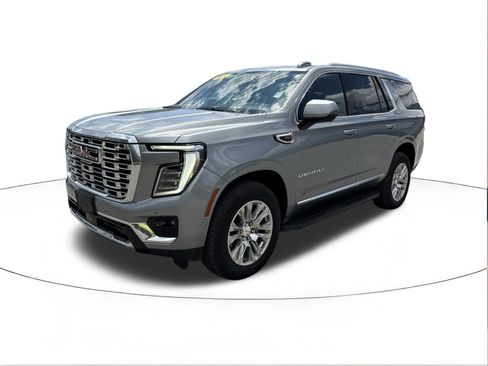 Used 2025 GMC Yukon Denali AWD/4WD image 7