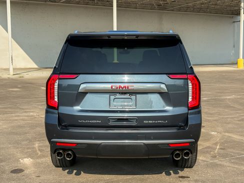 Used 2021 GMC Yukon Denali w/ Denali Premium Package AWD/4WD image 16