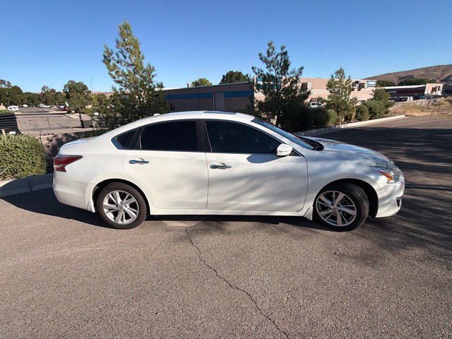 Used 2015 Nissan Altima 2.5 SV w/ Convenience Package FWD image 5