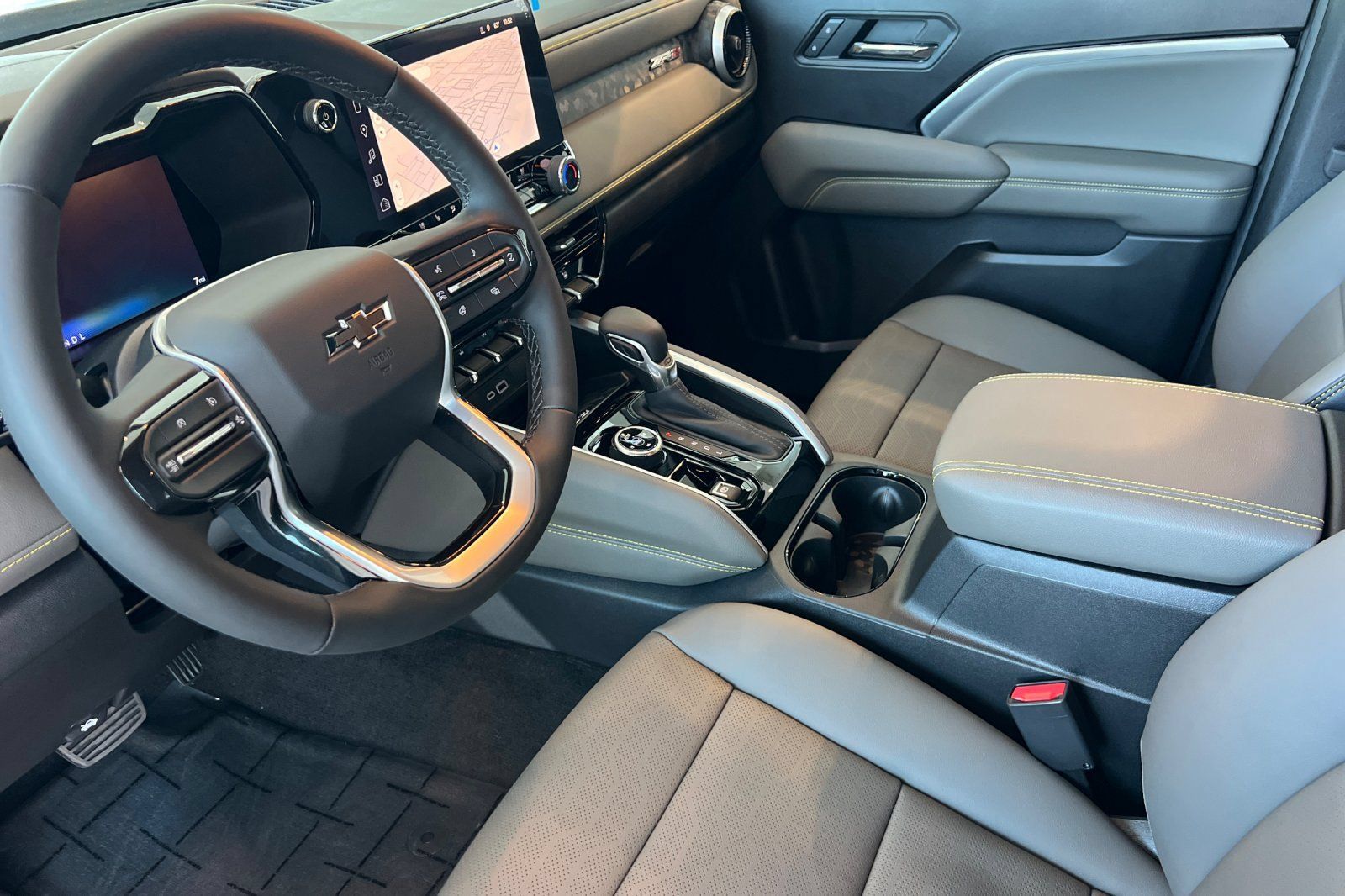 New 2026 Chevrolet Colorado ZR2 AWD/4WD image 11