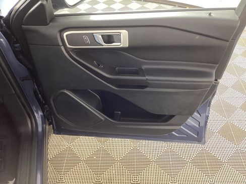 Used 2020 Ford Explorer XLT w/ Comfort Package AWD/4WD image 10