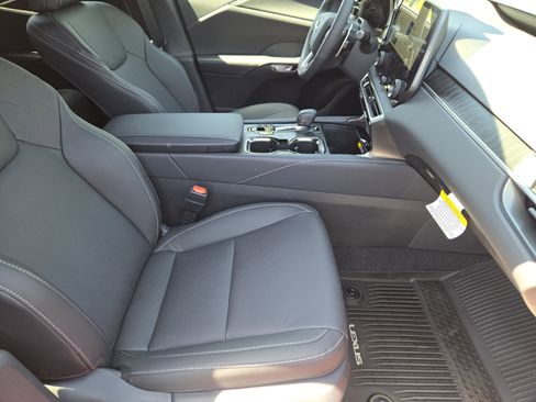New 2026 Lexus RX 350 w/ Convenience Package AWD/4WD image 10