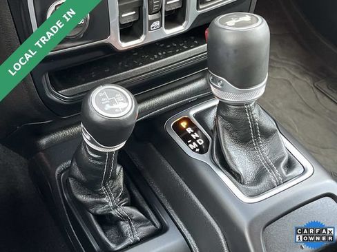 Used 2024 Jeep Wrangler High Altitude AWD/4WD image 32