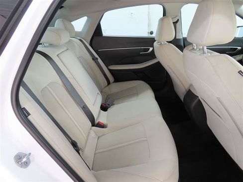 Used 2025 Hyundai Sonata SEL FWD image 31