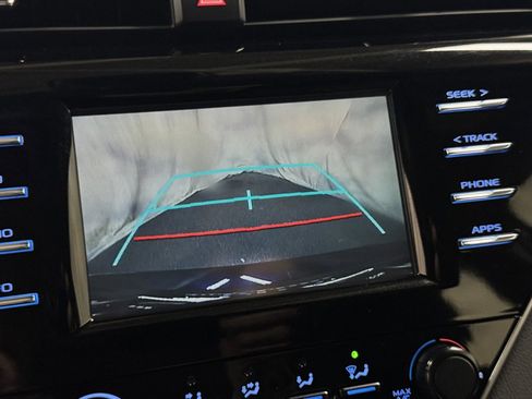 Used 2018 Toyota Camry L image 30