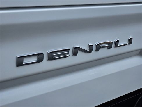 Used 2025 GMC Sierra 1500 Denali image 16