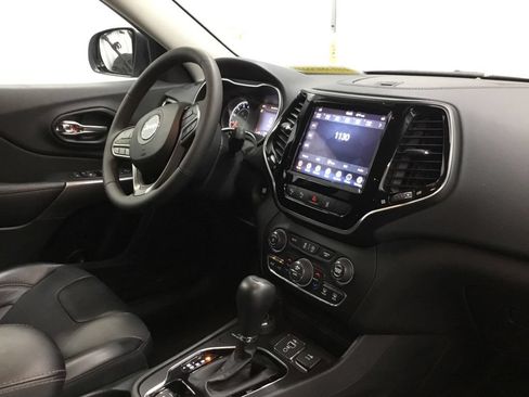 Used 2022 Jeep Cherokee Limited w/ Trailer Tow Group AWD/4WD image 26
