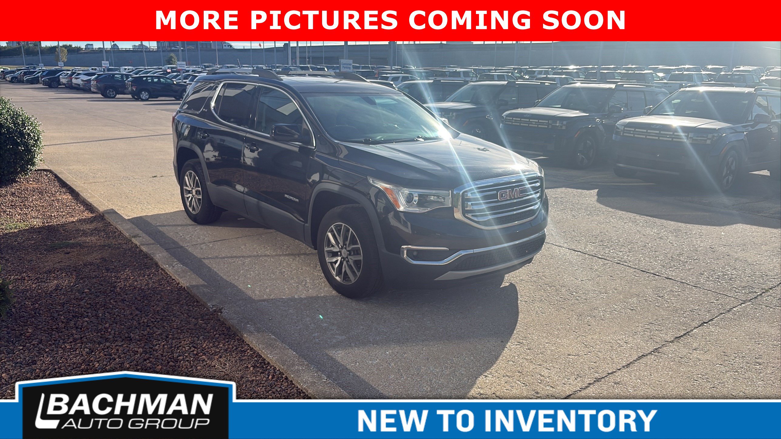 Used 2019 GMC Acadia SLE FWD image 2