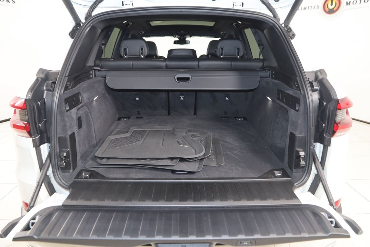 Used 2023 BMW X5 xDrive40i w/ Premium Package AWD/4WD image 48