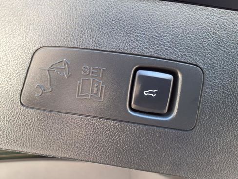 Certified 2023 Lincoln Corsair AWD w/ Equipment Group 101A image 17