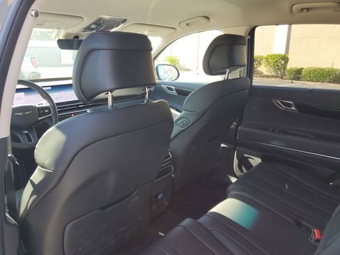 Used 2025 Genesis GV80 2.5T image 20