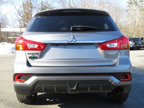 Used 2019 Mitsubishi Outlander Sport SE image 6
