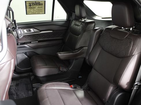 Used 2025 Ford Explorer Platinum w/ Ultimate Package AWD/4WD image 22