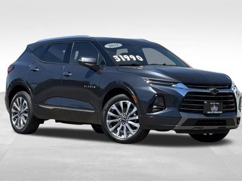 Used 2022 Chevrolet Blazer Premier w/ LPO, Sport Package FWD image 2
