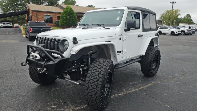 Used 2025 Jeep Wrangler Sport AWD/4WD image 19
