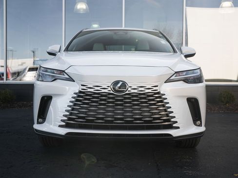 Used 2024 Lexus RX 350 Premium image 2