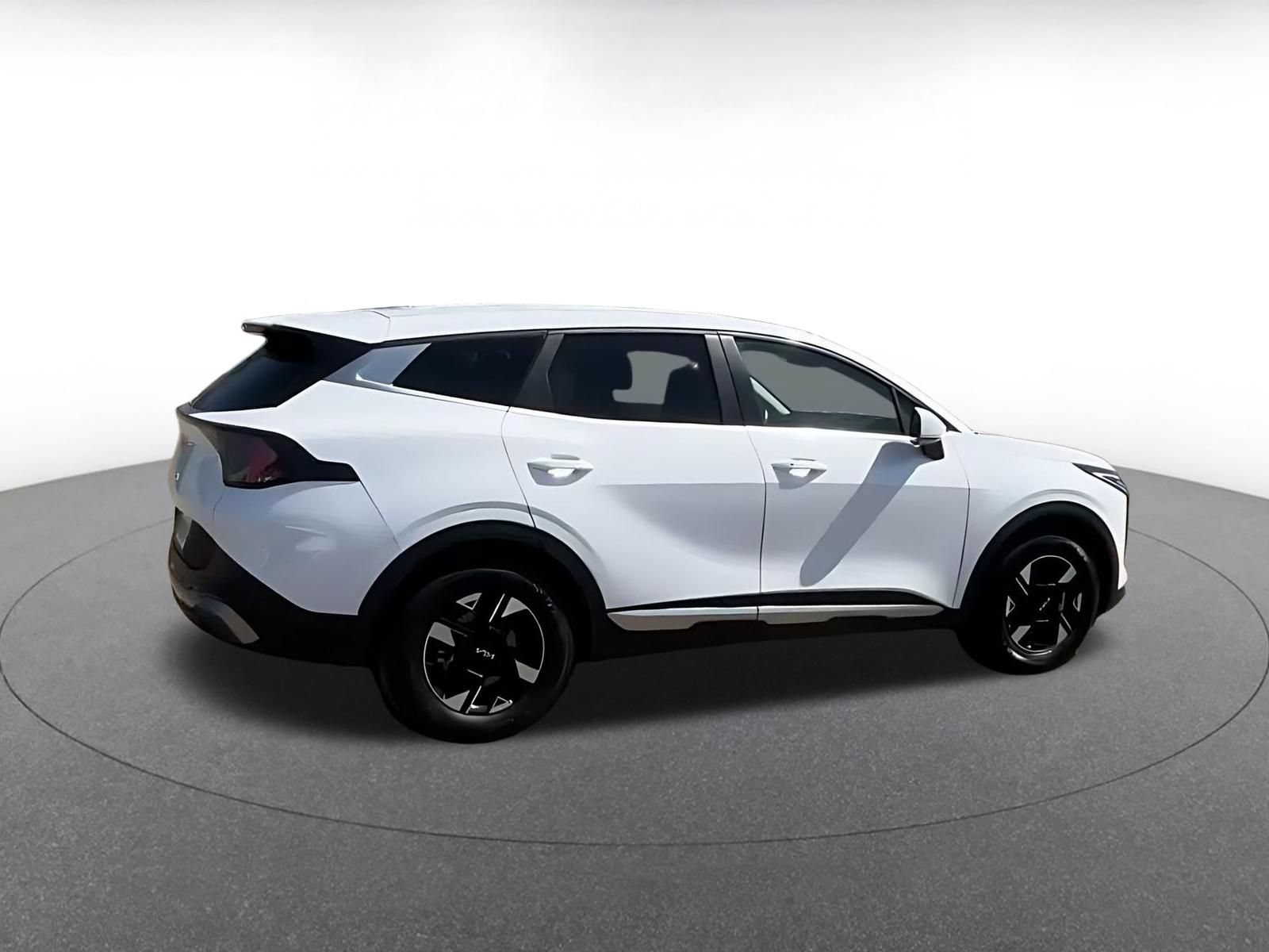 Used 2026 Kia Sportage LX FWD image 14