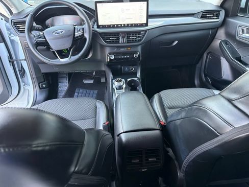 Used 2023 Ford Escape SE FWD image 16