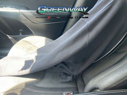 Used 2016 Jeep Cherokee Latitude w/ Comfort/Convenience Group FWD image 16